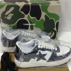 NEW A Bathing Ape Sta
Patent Leather Black Low Men’s Sneakers Sz 11